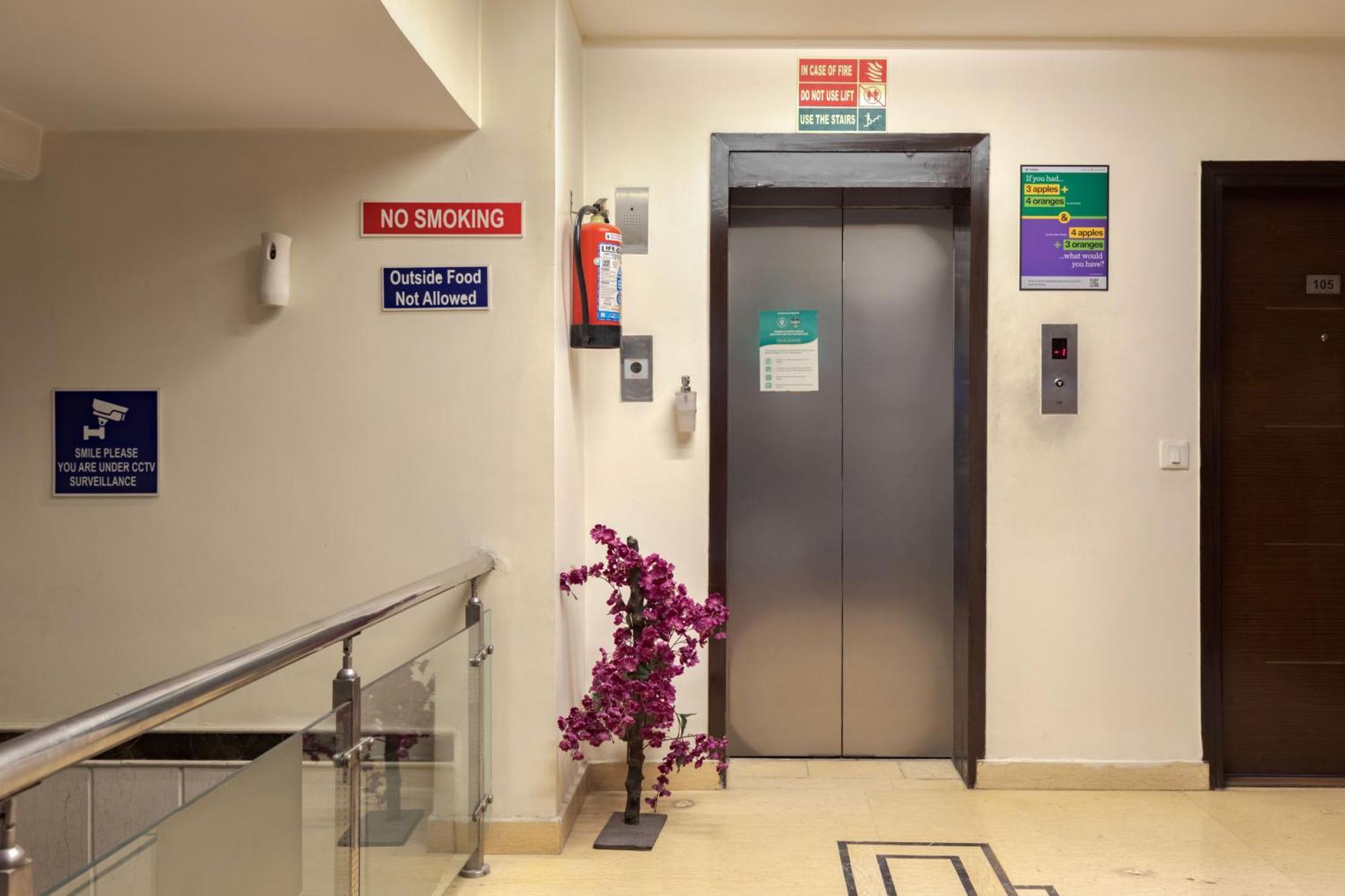 Treebo White Castle, Gurgaon Hotel Luaran gambar