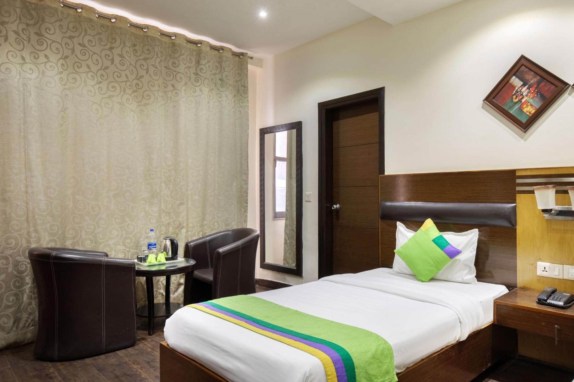 Treebo White Castle, Gurgaon Hotel Luaran gambar